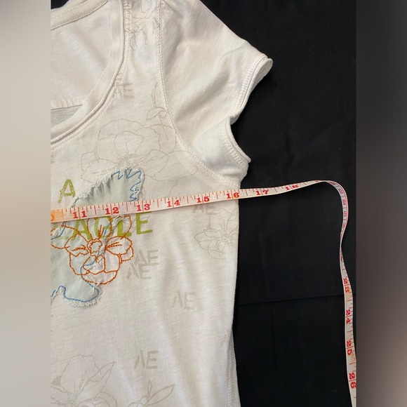 American Eagle outfitters top, women’s white graphic T-shirt, medium - Picture 4 of 12